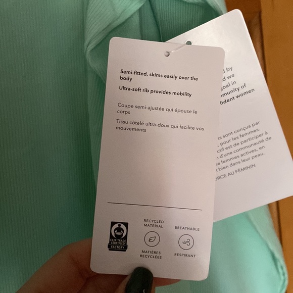 🆕 Athleta Uptempo Ribbed Long Sleeve Mint Green Henley, 1X - Picture 7 of 7